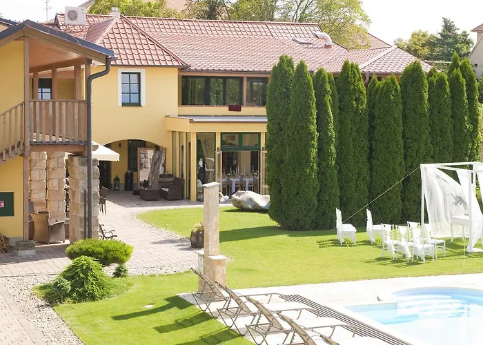 Garni Klaret Szálloda 3*